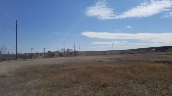 RJ Corman-5,000 SQ FT Shop On 10 Acres With Office Trailer : 6011 138th Ave NW, Williston, ND 58801